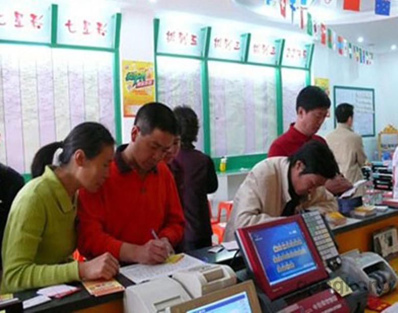 工业平板电脑在全自动彩票售票机上的应用(图1)